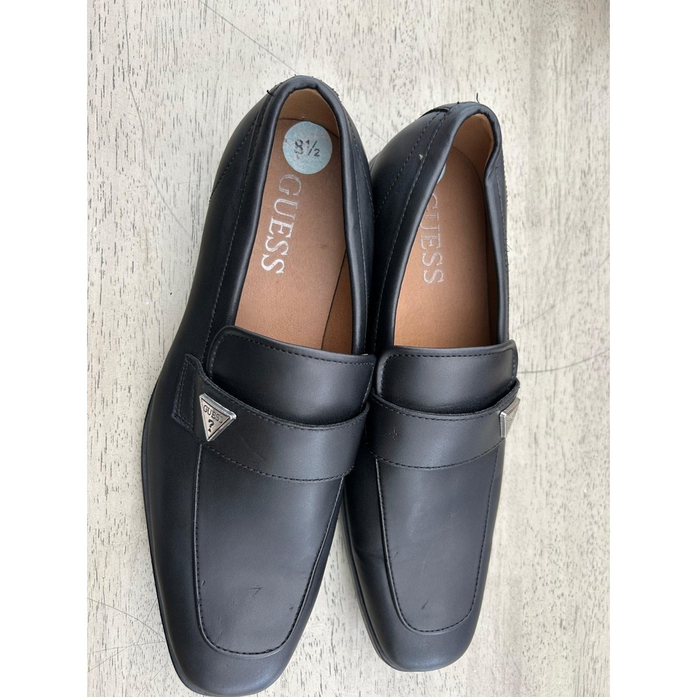 Guess GMHOLT-C Men's Black Loafers Dress Shoes Size 8.5 Slip On Logo Plate Sleek